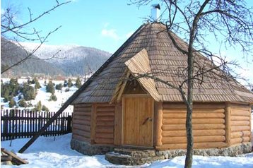 Ucraina Privát Synevir, Esterno